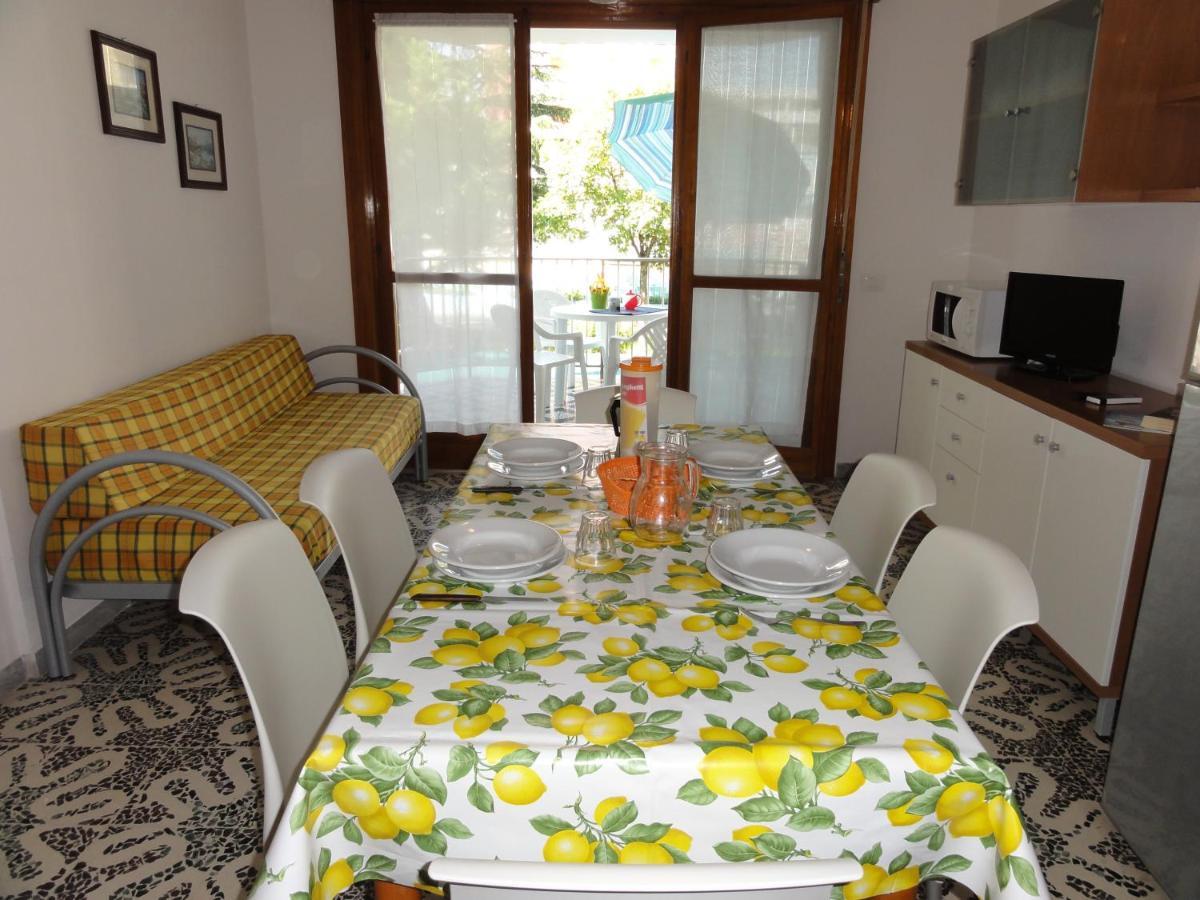Giuliana - Appartamenti Bibione Cameră foto