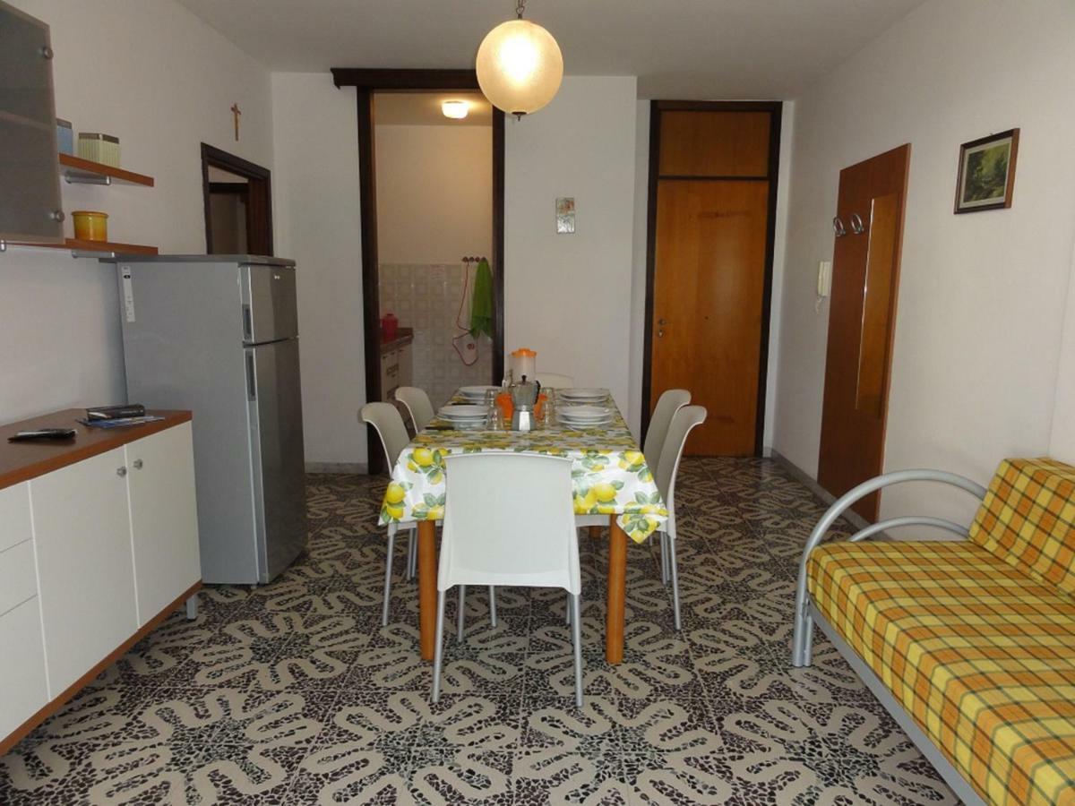 Giuliana - Appartamenti Bibione Cameră foto